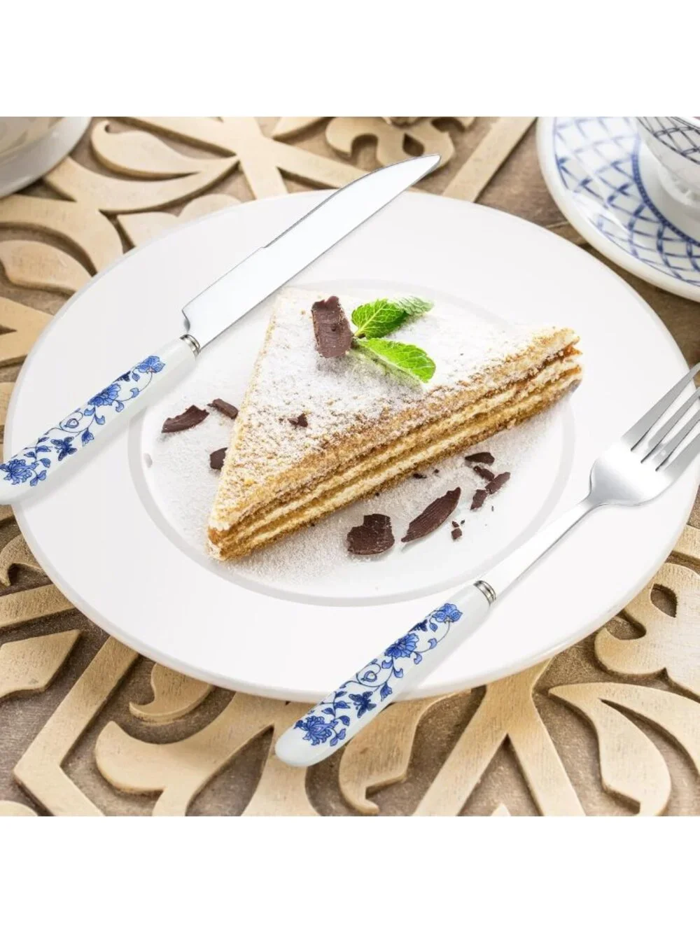 Elegant Chinoiserie Silverware Set - 10 Pcs Blue & White Porcelain Dinnerware